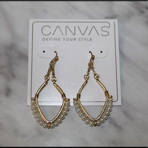 BRAND NEW dangle earrings